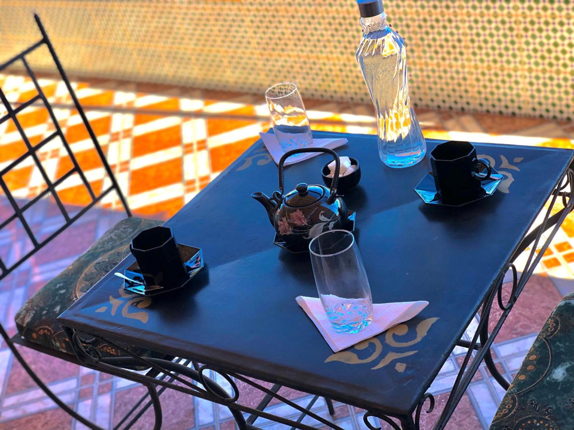 Appart Aigle Hotel 우아르자자테 외부 사진