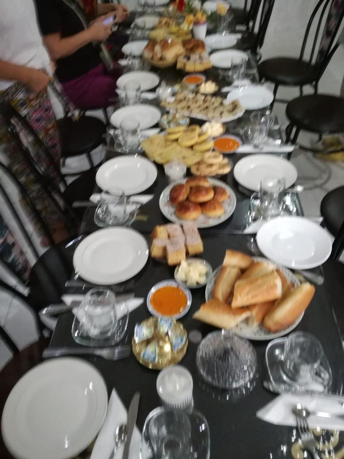 Appart Aigle Hotel 우아르자자테 외부 사진